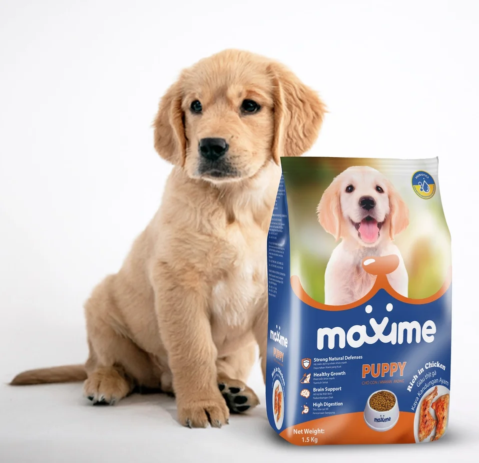 Maxime Puppy dog food with a puppy