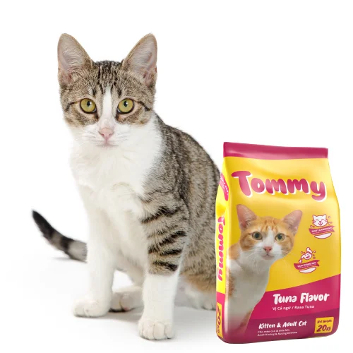 Tommy Tuna cat food with a cat